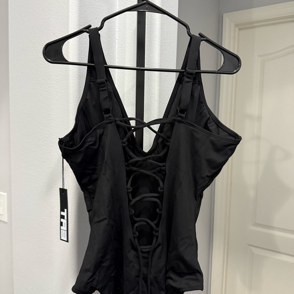 NWT TA3 Swimwear Plungey Black One Piece Size XL Reg/ Long Shapewear $178 MSRP - Picture 3 of 8